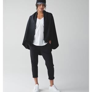 Lululemon Mindful Wrap Heathered Black One Size